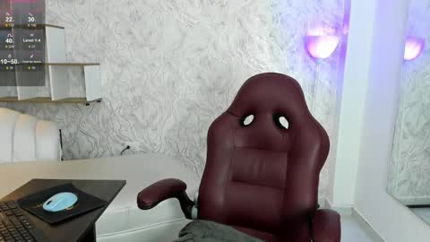 Valeria GomezGMT-5 2200-0600 online show from 4, 6, 2026