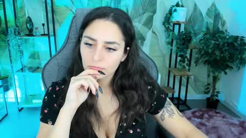 Snapshot of valeriiemills chatting on 20, 10, 2025 Valerie online show from 20, 10, 2025