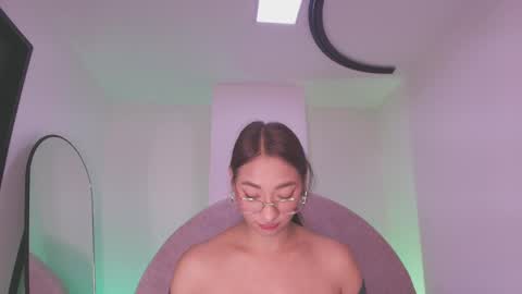 Snapshot of valery_97 chatting on 22, 4, 2026 Valeryn online show from 22, 4, 2026