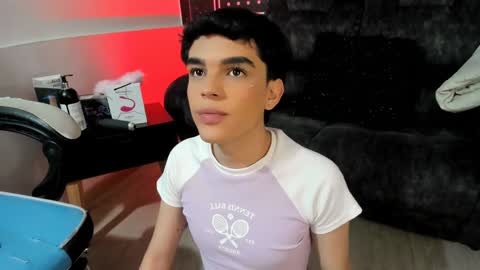 Snapshot of valery_hil chatting on 19, 1, 2025 Thomy online show from 19, 1, 2025