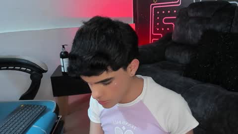 Snapshot of valery_hil chatting on 20, 1, 2025 Thomy online show from 20, 1, 2025