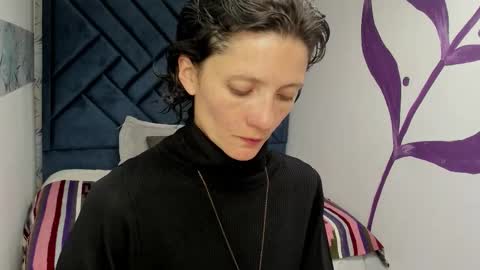 Snapshot of valery_more__ chatting on 6, 11, 2025 VALERY MORE online show from 6, 11, 2025