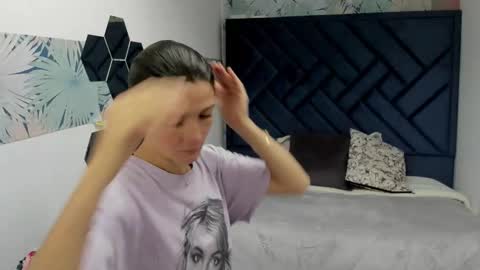 Snapshot of valery_more__ chatting on 20, 11, 2025 VALERY MORE online show from 20, 11, 2025