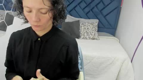 Snapshot of valery_more__ chatting on 25, 11, 2025 VALERY MORE online show from 25, 11, 2025