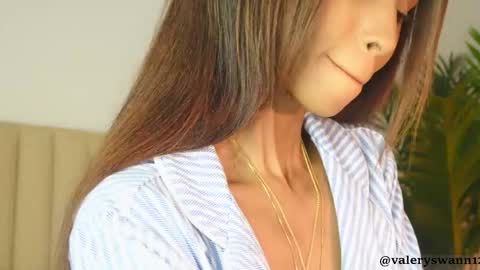 Valery swan1 online show from 5, 12, 2025