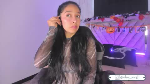 Snapshot of valery_wang chatting on 24, 10, 2025 Val online show from 24, 10, 2025