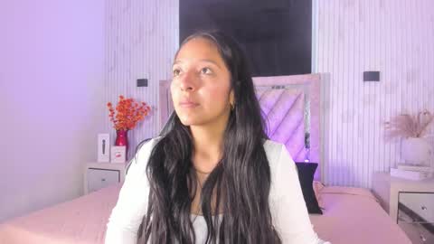 Snapshot of valery_wang chatting on 21, 11, 2025 Val online show from 21, 11, 2025