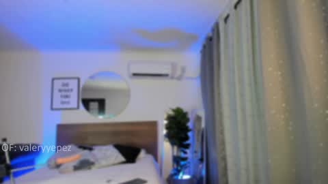 Snapshot of valery_yepes_ chatting on 9, 1, 2025 Valery online show from 9, 1, 2025