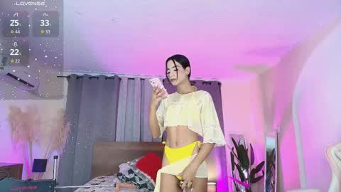 Snapshot of valery_yepes_ chatting on 28, 9, 2025 Valery online show from 28, 9, 2025