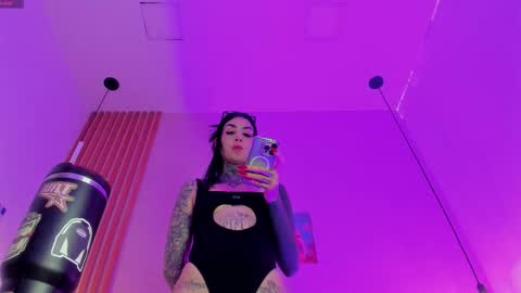 valerykat_ online show from 4, 3, 2026