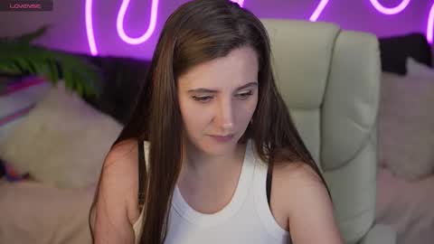 Snapshot of valerymurr chatting on 7, 10, 2025 V A L E R Y  M U R online show from 7, 10, 2025