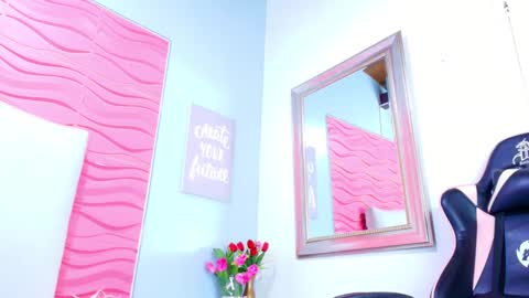 Snapshot of valerynbrown chatting on 10, 1, 2025 valery online show from 10, 1, 2025