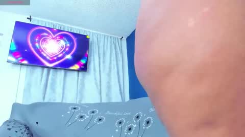 Snapshot of valerynbrown chatting on 18, 11, 2025 valery online show from 18, 11, 2025