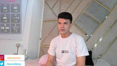 Valery Stonne  online show from 25, 2, 2025