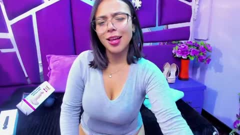 Snapshot of valerysweety__ chatting on 4, 6, 2026 ValerySweety online show from 4, 6, 2026