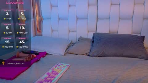 Snapshot of valkiria_moore chatting on 5, 10, 2025 Valkiria moore online show from 5, 10, 2025