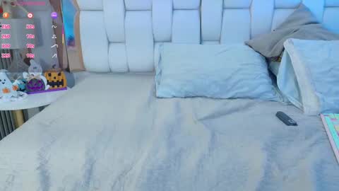 Snapshot of valkiria_moore chatting on 9, 10, 2025 Valkiria moore online show from 9, 10, 2025