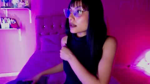 Snapshot of valkiry_ chatting on 12, 11, 2025 valkiry_ online show from 12, 11, 2025