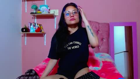 Snapshot of valkiry_ chatting on 17, 12, 2025 valkiry_ online show from 17, 12, 2025