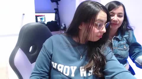 Snapshot of vall_09 chatting on 21, 5, 2026 Vall online show from 21, 5, 2026
