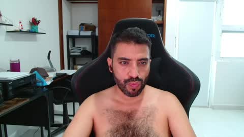 Snapshot of vallartamexi chatting on 4, 6, 2026 Roberto Carlos online show from 4, 6, 2026