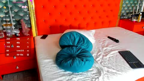 Valerie Val V online show from 27, 11, 2025