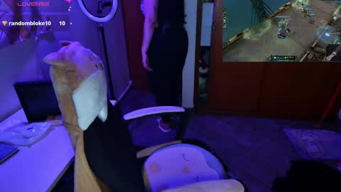 Snapshot of vallolet1_ chatting on 5, 12, 2024 Im Violet online show from 5, 12, 2024