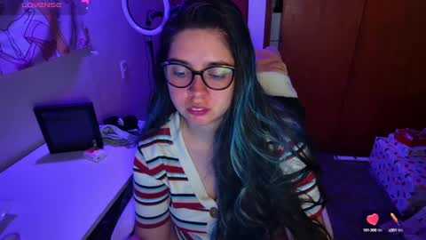 Snapshot of vallolet1_ chatting on 8, 12, 2024 Im Violet online show from 8, 12, 2024