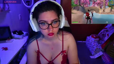 Snapshot of vallolet1_ chatting on 9, 12, 2024 Im Violet online show from 9, 12, 2024