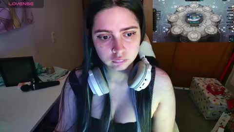 Snapshot of vallolet1_ chatting on 20, 12, 2024 Im Violet online show from 20, 12, 2024