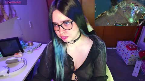 Snapshot of vallolet1_ chatting on 21, 12, 2024 Im Violet online show from 21, 12, 2024