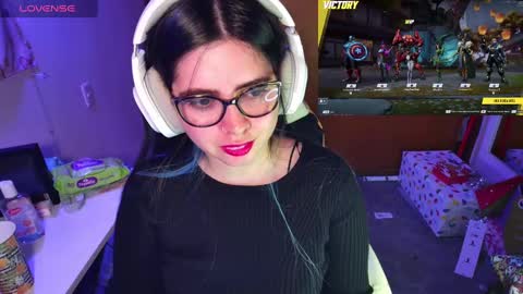 Snapshot of vallolet1_ chatting on 23, 12, 2024 Im Violet online show from 23, 12, 2024