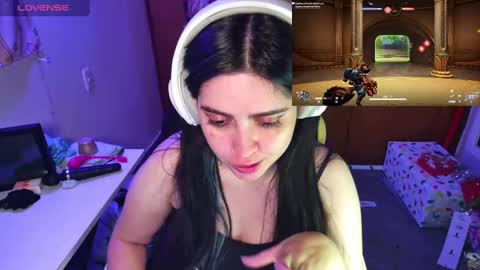 Snapshot of vallolet1_ chatting on 23, 12, 2024 Im Violet online show from 23, 12, 2024