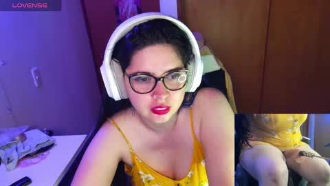 Snapshot of vallolet1_ chatting on 27, 12, 2024 Im Violet online show from 27, 12, 2024