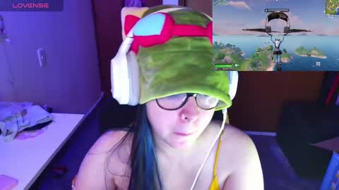 Snapshot of vallolet1_ chatting on 29, 12, 2024 Im Violet online show from 29, 12, 2024