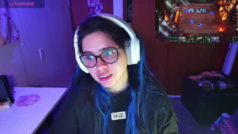 Snapshot of vallolet1_ chatting on 8, 1, 2025 Im Violet online show from 8, 1, 2025