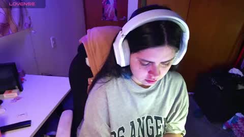 Snapshot of vallolet1_ chatting on 12, 1, 2025 Im Violet online show from 12, 1, 2025