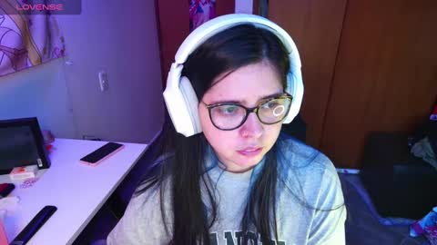 Snapshot of vallolet1_ chatting on 12, 1, 2025 Im Violet online show from 12, 1, 2025