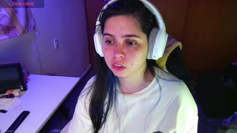 Snapshot of vallolet1_ chatting on 15, 1, 2025 Im Violet online show from 15, 1, 2025