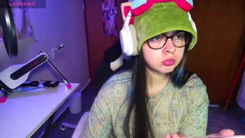 Snapshot of vallolet1_ chatting on 23, 1, 2025 Im Violet online show from 23, 1, 2025