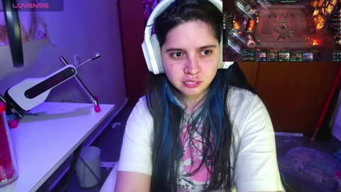 Snapshot of vallolet1_ chatting on 30, 1, 2025 Im Violet online show from 30, 1, 2025