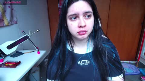 Snapshot of vallolet1_ chatting on 9, 2, 2025 Im Violet online show from 9, 2, 2025