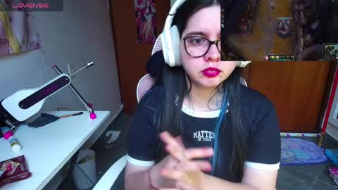 Snapshot of vallolet1_ chatting on 9, 2, 2025 Im Violet online show from 9, 2, 2025