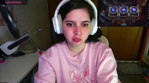 Snapshot of vallolet1_ chatting on 15, 2, 2025 Im Violet online show from 15, 2, 2025