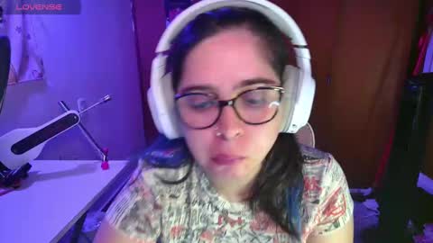 Snapshot of vallolet1_ chatting on 24, 2, 2025 Im Violet online show from 24, 2, 2025