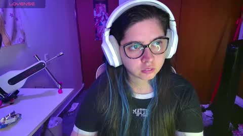 Snapshot of vallolet1_ chatting on 25, 2, 2025 Im Violet online show from 25, 2, 2025