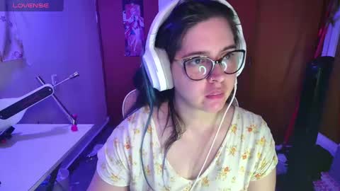 Snapshot of vallolet1_ chatting on 1, 3, 2025 Im Violet online show from 1, 3, 2025