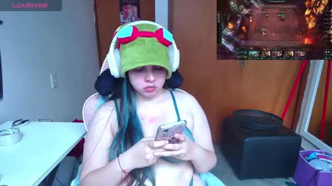 Snapshot of vallolet1_ chatting on 10, 3, 2025 Im Violet online show from 10, 3, 2025