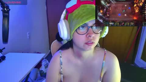 Snapshot of vallolet1_ chatting on 12, 3, 2025 Im Violet online show from 12, 3, 2025