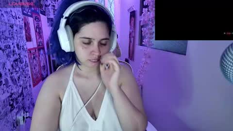 Snapshot of vallolet1_ chatting on 12, 9, 2025 Im Violet online show from 12, 9, 2025